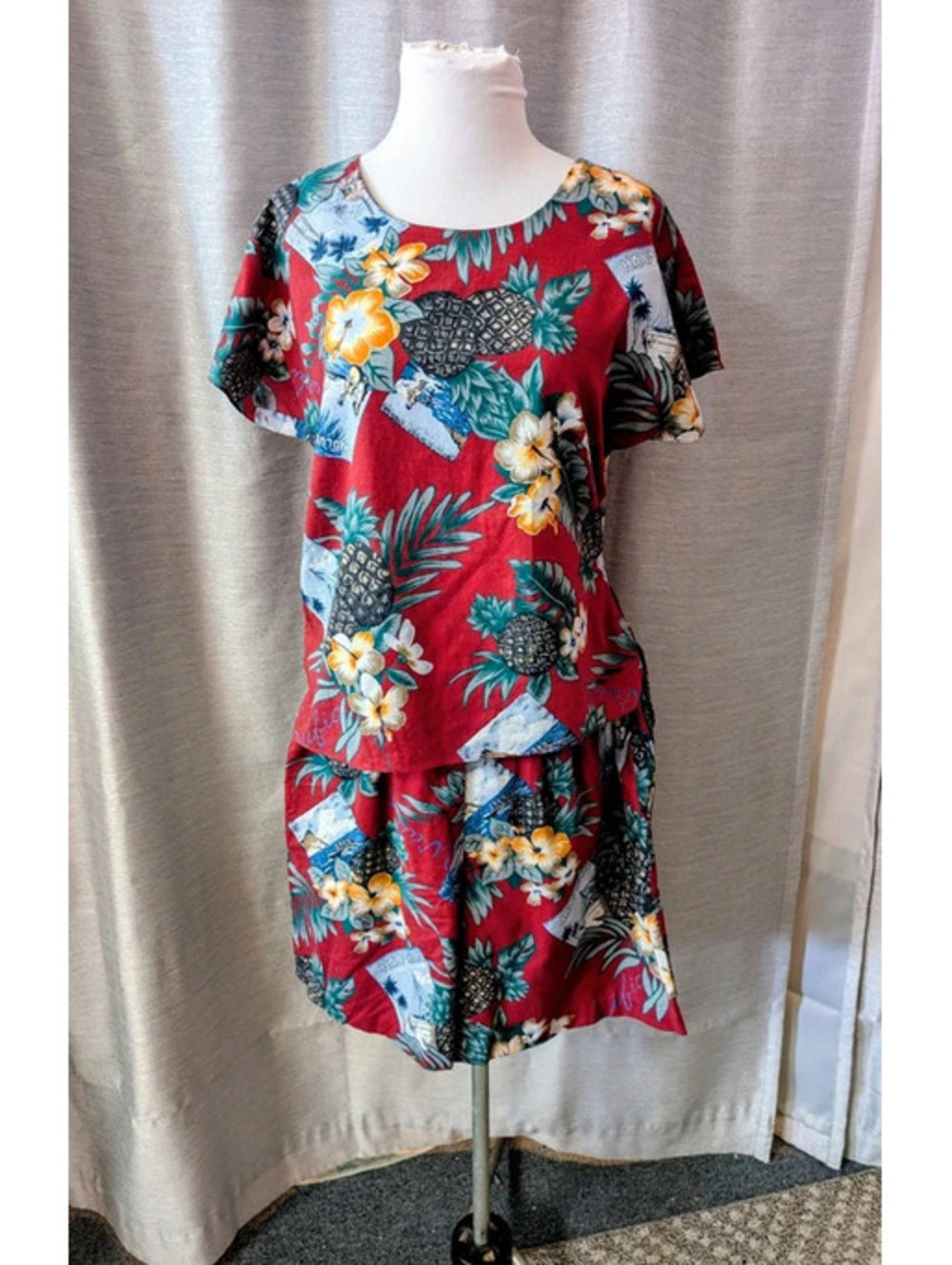 Vintage 90s Hilo Hattie Top & Shorts S
